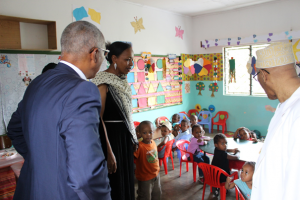 Visite des classes de maternelles de l’école Fundi Abdulhamid. © Service de Presse de l'Ambassade de France aux Comores